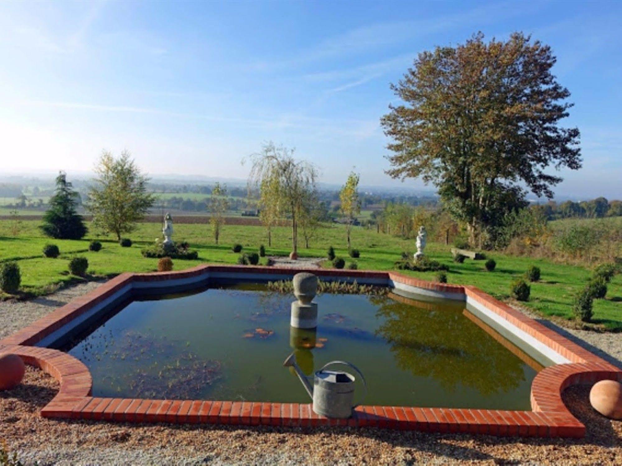 Chateau De Montbrault Fleurigné Esterno foto