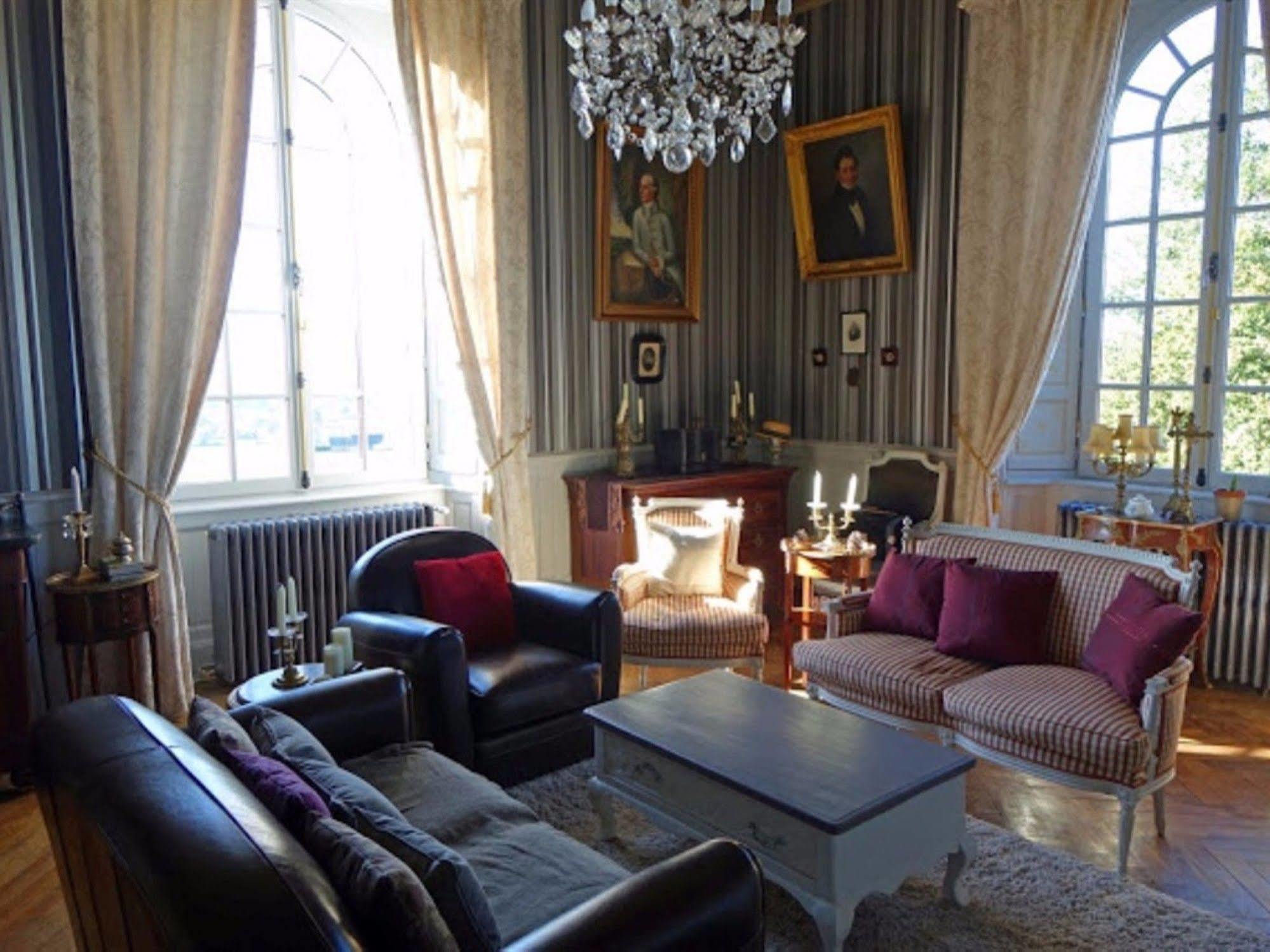 Chateau De Montbrault Fleurigné Esterno foto