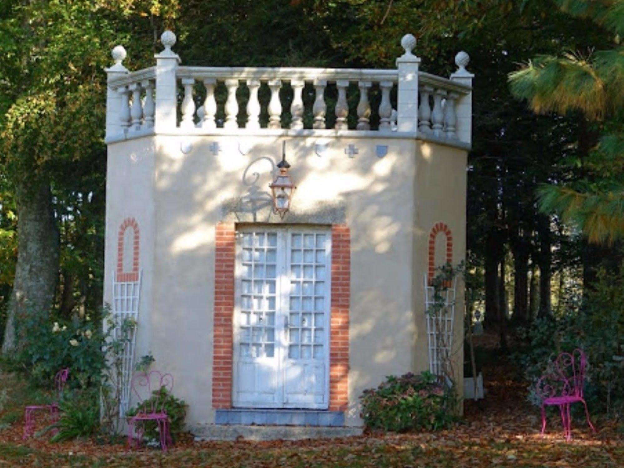 Chateau De Montbrault Fleurigné Esterno foto